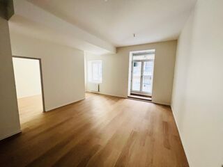  Appartement à louer 2 pièces 64 m²
