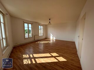  Appartement à louer 3 pièces 82 m²