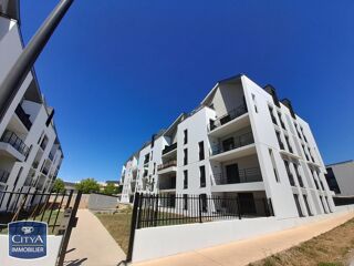  Appartement à louer 3 pièces 84 m²