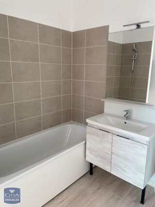  Appartement à louer 4 pièces 88 m²