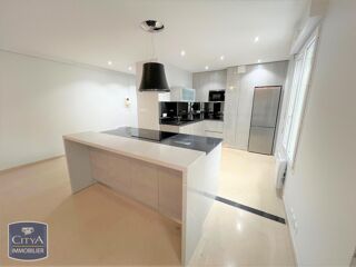  Appartement à louer 3 pièces 79 m²