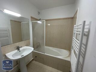 Appartement à louer 1 pièce 33 m²