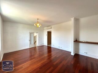  Appartement à louer 3 pièces 99 m²