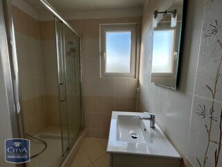  Appartement à louer 3 pièces 66 m²
