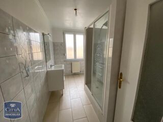  Appartement à louer 3 pièces 97 m²
