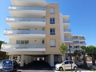  Parking / Garage à louer 