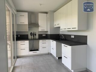 location Appartement - 3 pièce(s) - 64 m² Chassieu (69680)