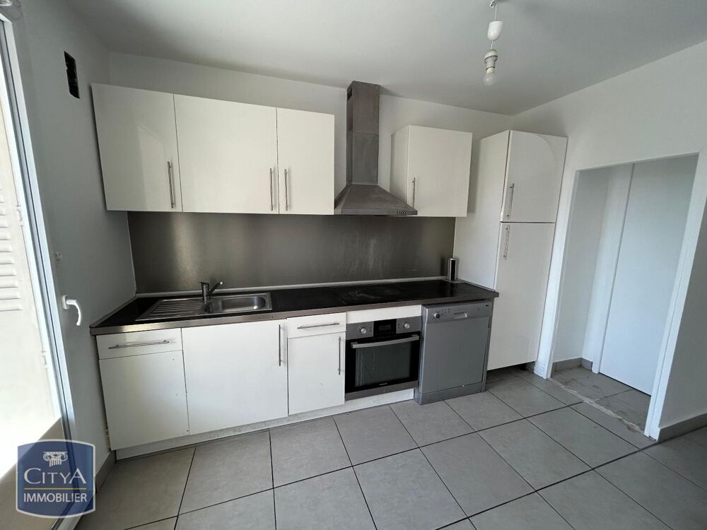 location Appartement - 4 pièce(s) - 83 m² Bron (69500)