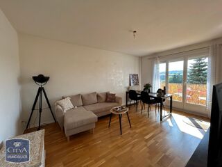  Appartement à louer 4 pièces 75 m²