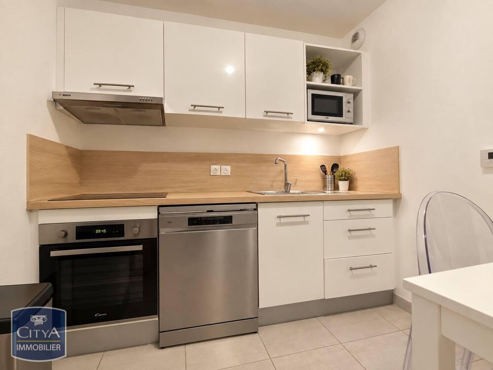 location Appartement - 3 pièce(s) - 61 m² Villeneuve-lès-Avignon (30400)