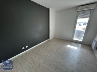  Appartement à louer 2 pièces 56 m²