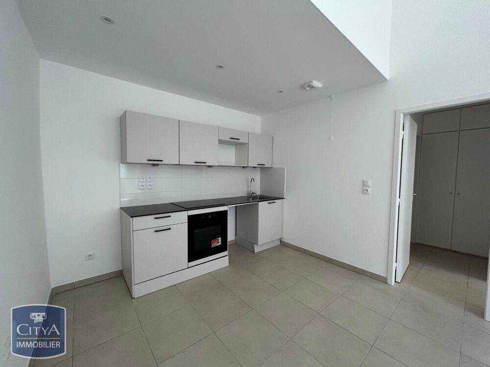 À LOUER : Appartement T2 situé à Dole en hyper centre. R....