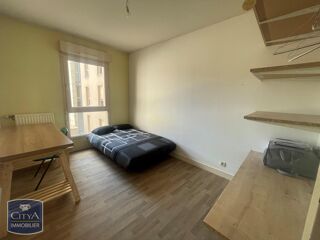  Appartement à louer 4 pièces 83 m²