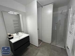  Appartement à louer 2 pièces 42 m²