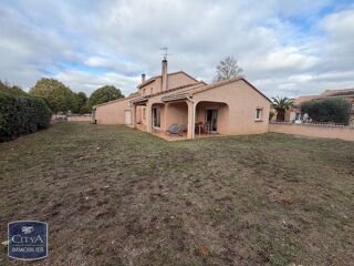  Villa à louer 6 pièces 134 m²