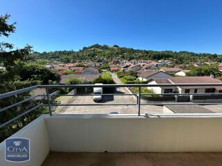  Appartement à louer 4 pièces 81 m²