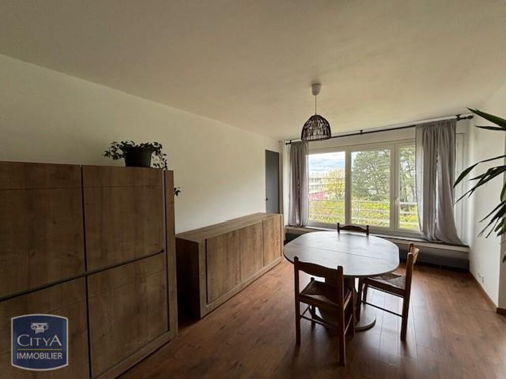 A LOUER - APPARTEMENT T3 MEUBLE DERNIER ETAGE AVEC PARKI....