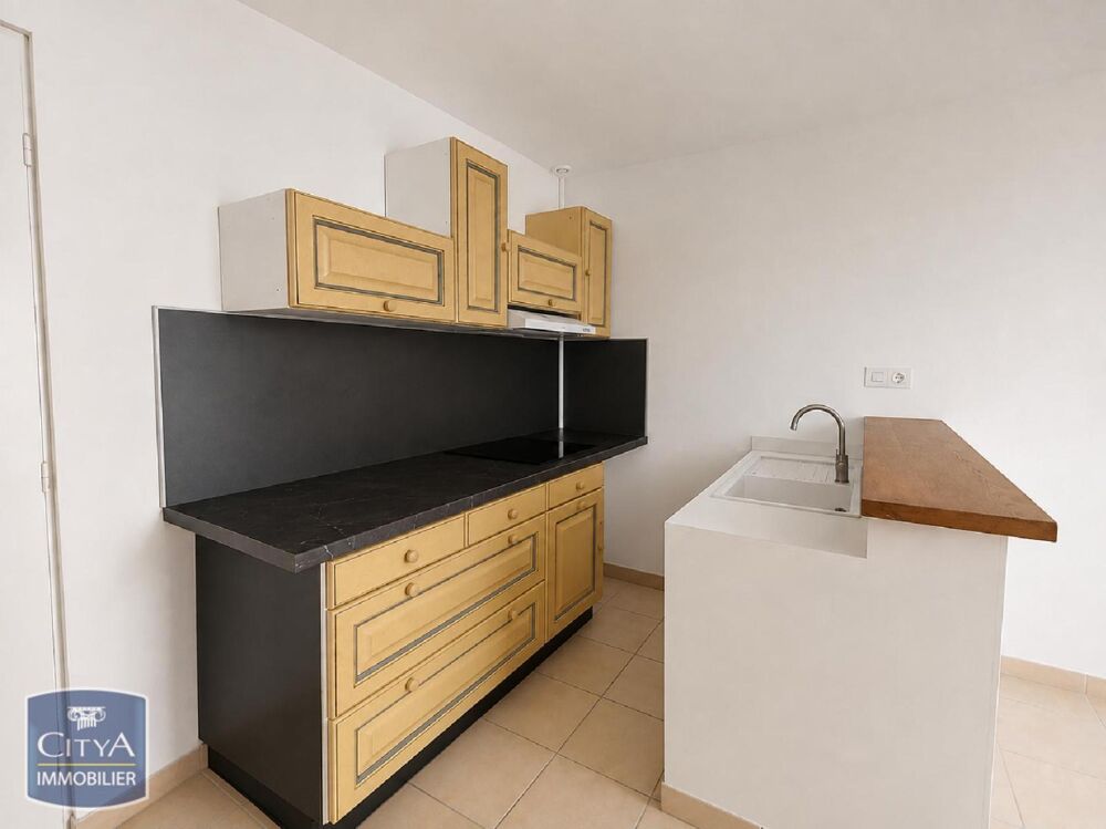 À LOUER : Appartement T1 situé à Beaumes de Venise. Ce b....