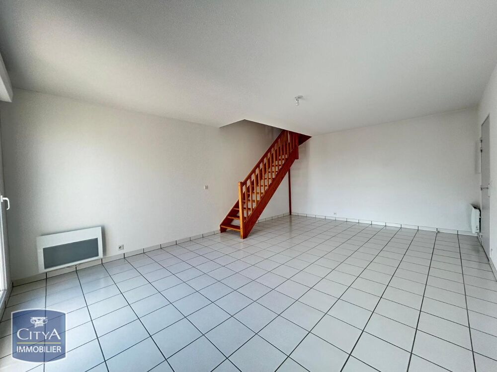 À LOUER PROCHE GARE : Appartement T3 situé à Laval proch....