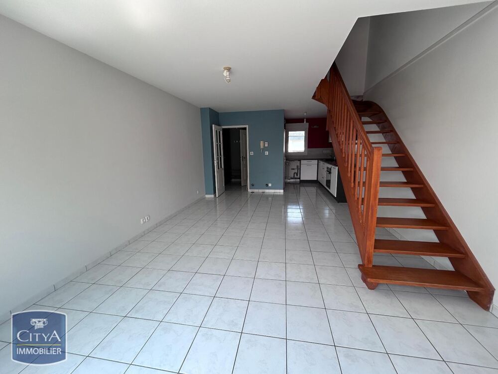 À LOUER : APPARTEMENT T3 SUR PELLOUAILLES Appartement T3....