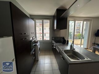  Appartement à louer 4 pièces 81 m²