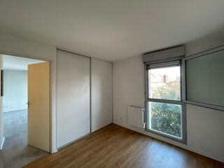  Appartement à louer 2 pièces 33 m²