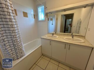  Appartement � louer 3 pi�ces 50 m� Villeneuve sur lot