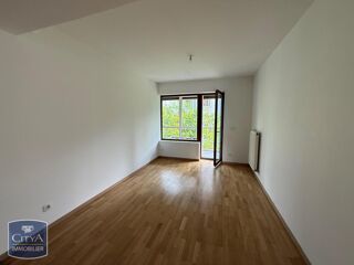  Appartement � louer 3 pi�ces 75 m�
