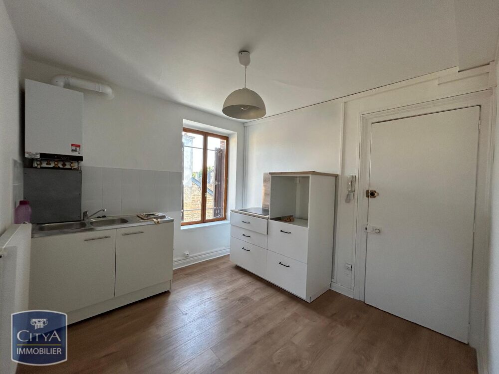 À LOUER : Appartement rénové T2 situé à Sedan, dans le c....