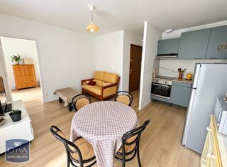  Appartement à louer 2 pièces 33 m²