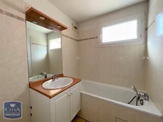  Appartement à louer 3 pièces 69 m²
