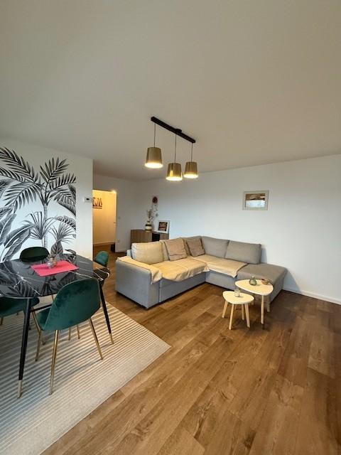   Location Appartement Appartement - 3 pi�ce(s) - 73 m�