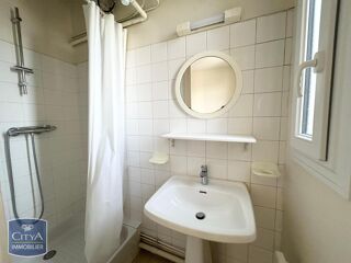  Appartement à louer 2 pièces 33 m²