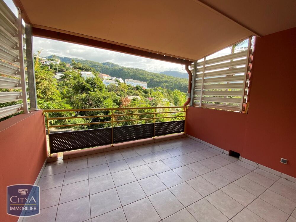 EXCLUSIVITÉ - APPARTEMENT 2 PIÈCES MEUBLE AVEC TERRASSE ....