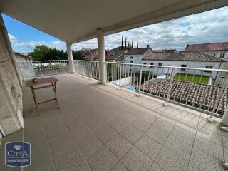  Appartement à louer 4 pièces 114 m²