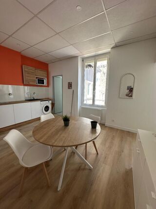  Appartement à louer 2 pièces 44 m²