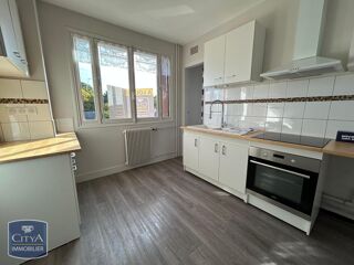  Appartement à louer 4 pièces 81 m²