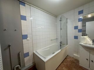  Appartement à louer 4 pièces 109 m²