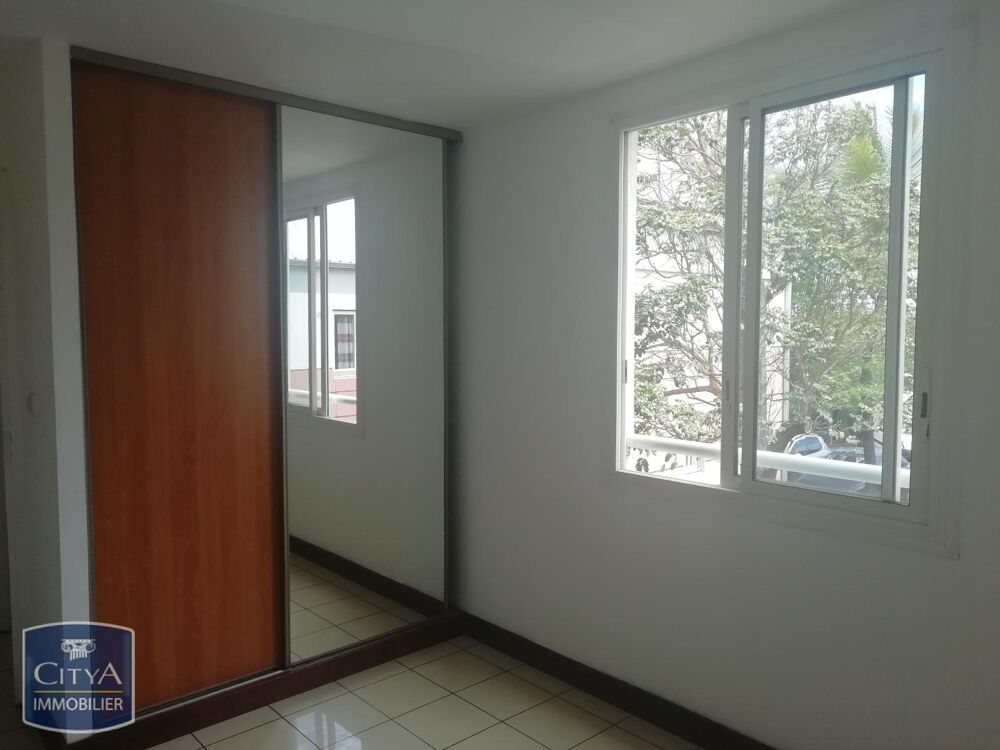location Appartement - 2 pièce(s) - 39 m² Saint-Pierre (97410)