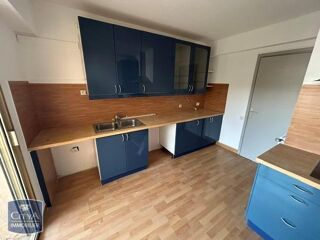  Appartement à louer 3 pièces 85 m²