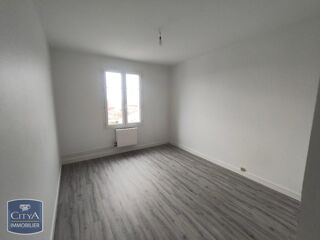  Appartement à louer 4 pièces 77 m²