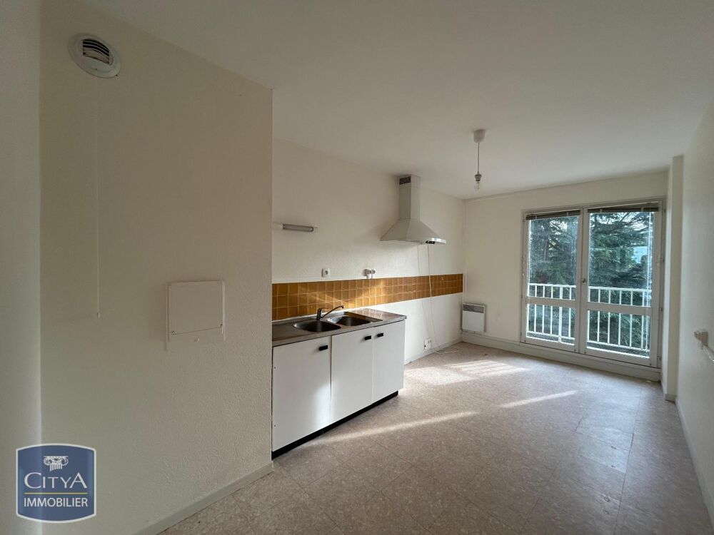 location Appartement - 4 pièce(s) - 87 m² La Chaussée-Saint-Victor (41260)