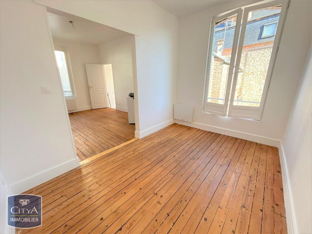 À LOUER : Découvrez cette charmante maison T6 située à L....