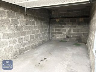  Parking / Garage à louer 
