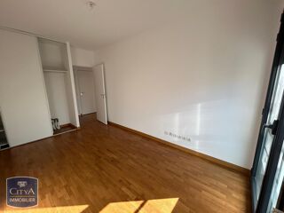  Appartement à louer 4 pièces 103 m²