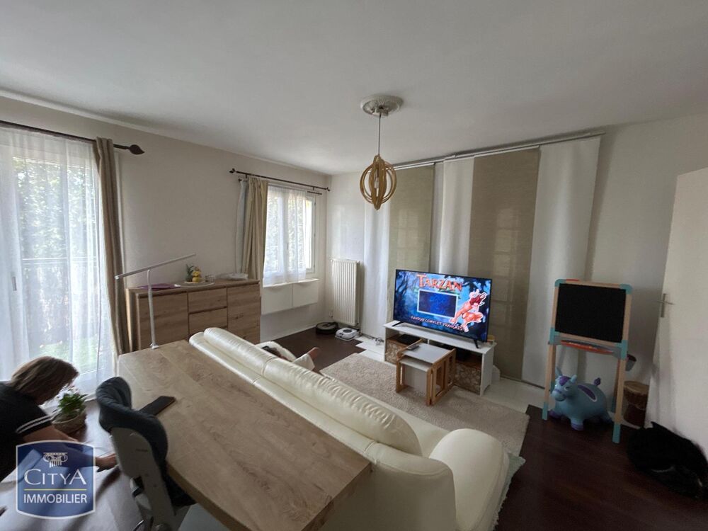 À LOUER : Charmant appartement T3 à Évry, idéal pour une....