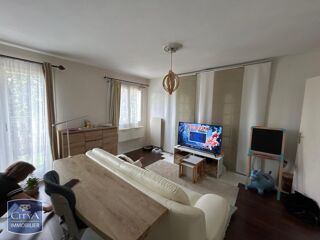  Appartement à louer 3 pièces 79 m²