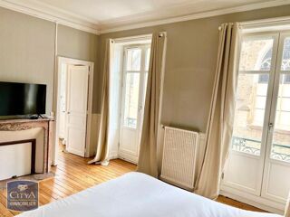  Appartement à louer 3 pièces 77 m²