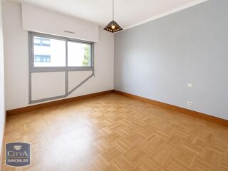  Appartement à louer 3 pièces 85 m²