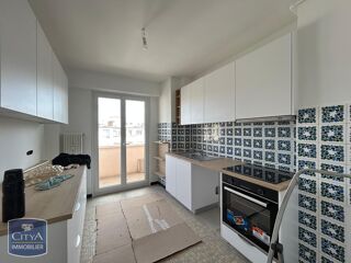  Appartement à louer 4 pièces 136 m²